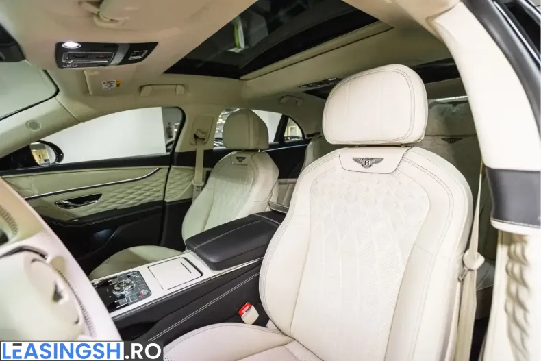 Bentley Azure din 2024 cu 17.750 km - oferta BEN214283 - foto 17