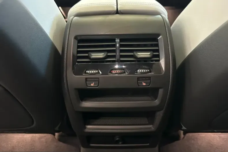 BMW X6 (Seria X) din 2025 cu 5.150 km - oferta BMW214286 - foto 15