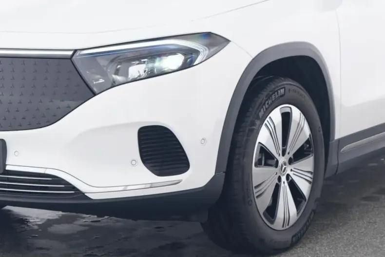 Mercedes-Benz EQA din 2025 cu 22.000 km - oferta MER214289 - foto 3