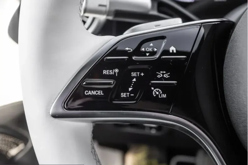 Mercedes-Benz EQS din 2024 cu 6.429 km - oferta MER214300 - foto 21