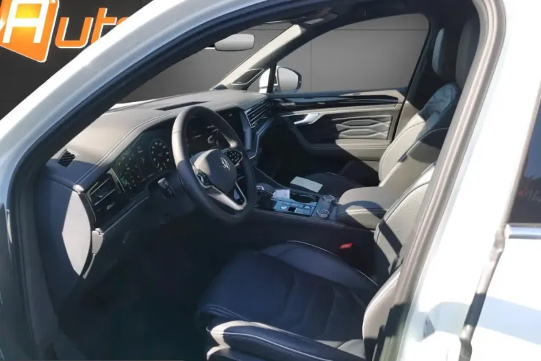 Volkswagen Touareg din 2024 cu 76.489 km - oferta VOL214305 - foto 5