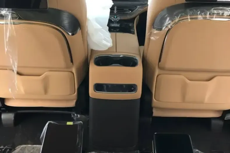 BYD Denza D9 din 2026 cu 1.000 km - oferta BYD214310 - foto 26