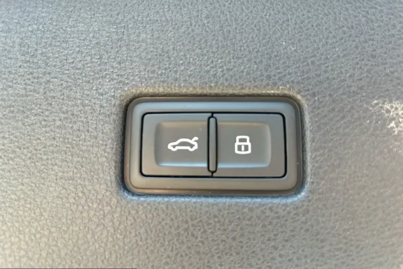 Audi Q8 din 2024 cu 38.000 km - oferta AUD214313 - foto 30