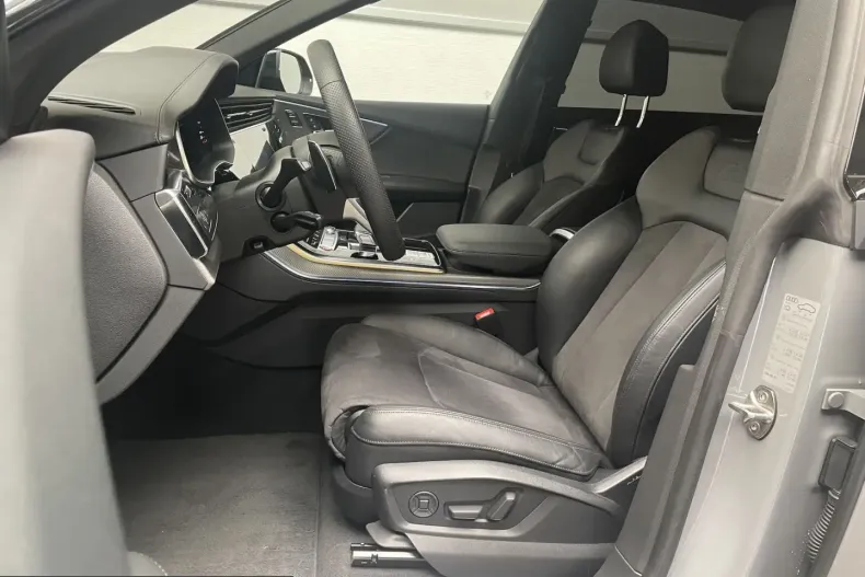 Audi RSQ8 din 2023 cu 26.908 km - oferta AUD214324 - foto 4