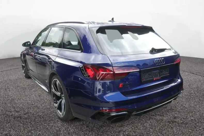 Audi RS4 din 2024 cu 8.150 km - oferta AUD214332 - foto 4