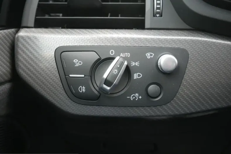 Audi RS4 din 2024 cu 8.150 km - oferta AUD214332 - foto 19