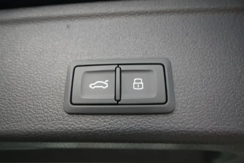 Audi RS4 din 2024 cu 8.150 km - oferta AUD214332 - foto 24