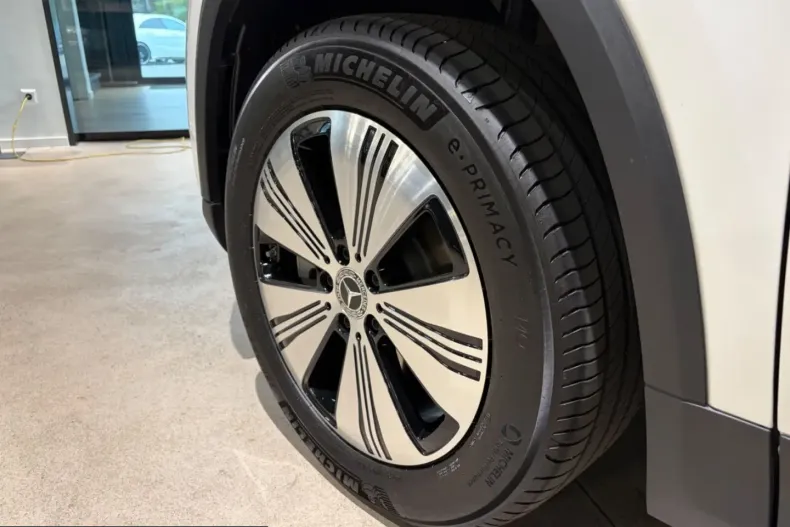 Mercedes-Benz EQA din 2025 cu 8.081 km - oferta MER214339 - foto 9