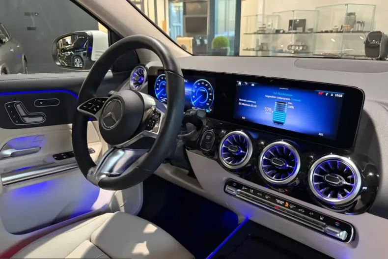 Mercedes-Benz EQA din 2025 cu 8.081 km - oferta MER214339 - foto 25