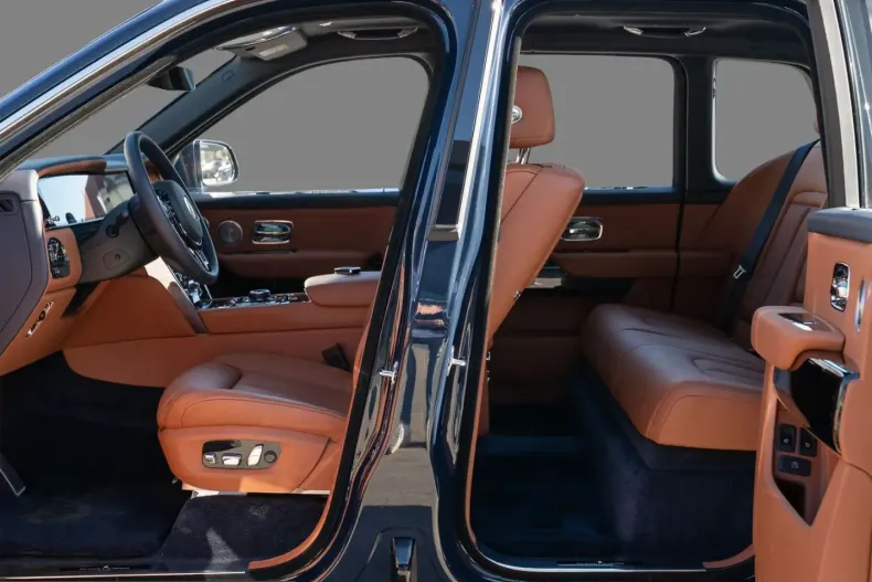 Rolls-Royce Cullinan din 2025 cu 15.300 km - oferta ROL214347 - foto 6