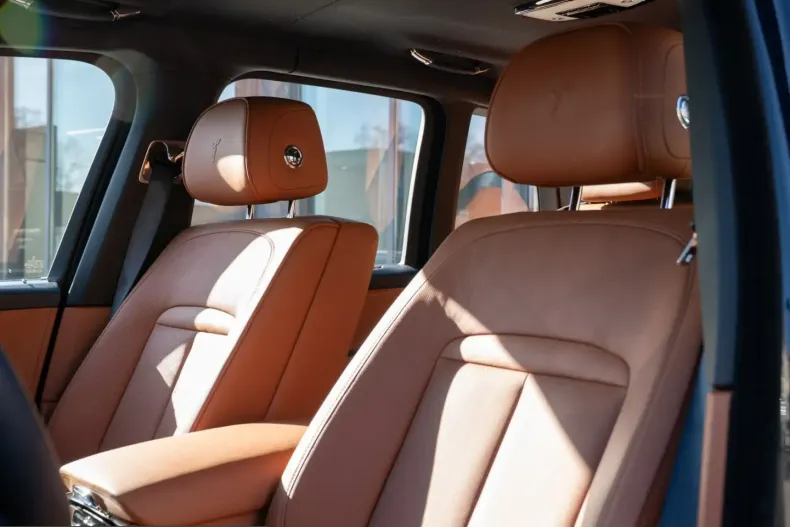 Rolls-Royce Cullinan din 2025 cu 15.300 km - oferta ROL214347 - foto 9
