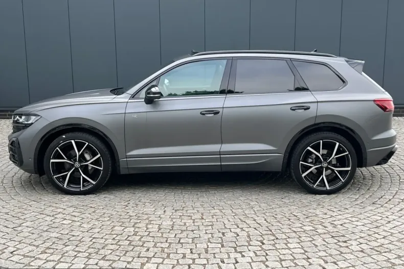 Volkswagen Touareg din 2025 cu 15.566 km - oferta VOL214353 - foto 3