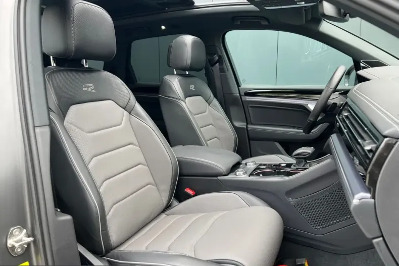 Volkswagen Touareg din 2025 cu 15.566 km - oferta VOL214353 - foto 8