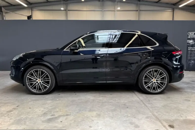 Porsche Cayenne din 2023 cu 65.572 km - oferta POR214357 - foto 2
