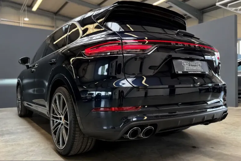 Porsche Cayenne din 2023 cu 65.572 km - oferta POR214357 - foto 3