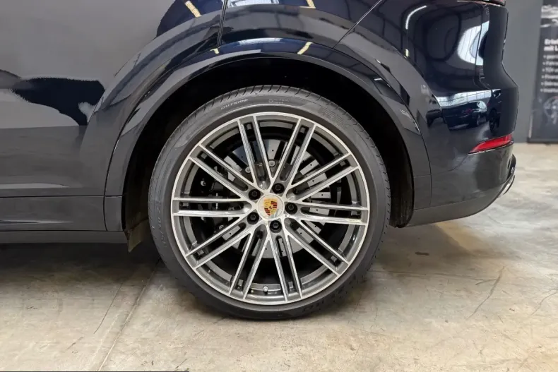 Porsche Cayenne din 2023 cu 65.572 km - oferta POR214357 - foto 26