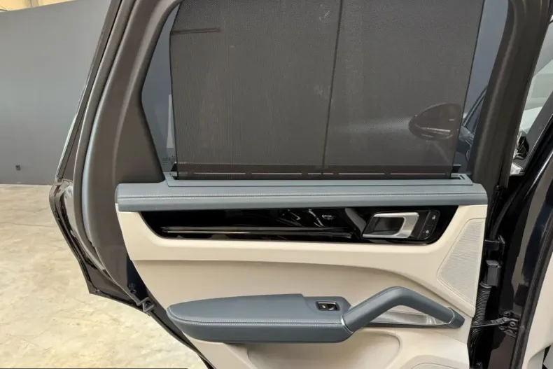 Porsche Cayenne din 2023 cu 65.572 km - oferta POR214357 - foto 37