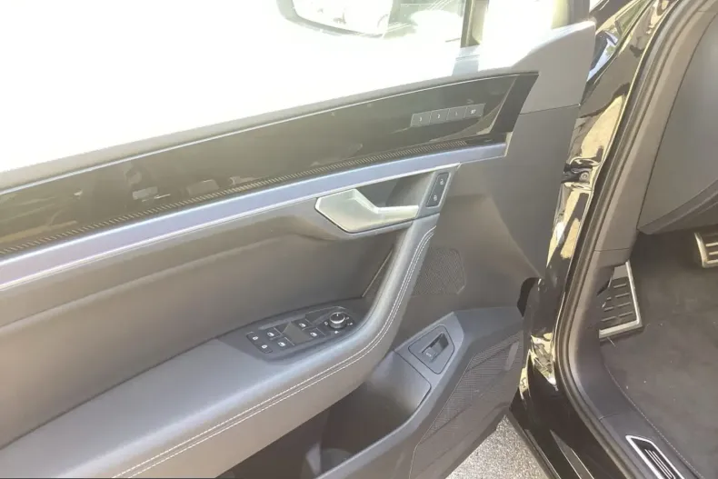 Volkswagen Touareg din 2025 cu 35.888 km - oferta VOL214359 - foto 14