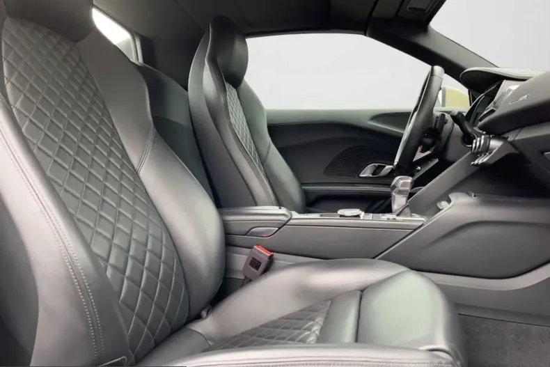 Audi R8 din 2022 cu 37.033 km - oferta AUD214363 - foto 4