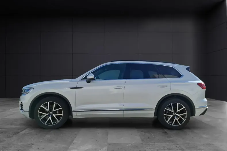 Volkswagen Touareg din 2023 cu 16.500 km - oferta VOL214365 - foto 2