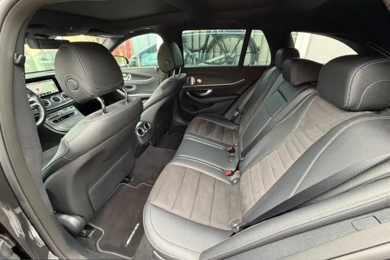 Mercedes-Benz E 400 (Clasa E) din 2021 cu 69.987 km - oferta MER214369 - foto 20