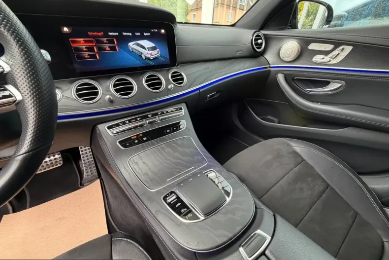 Mercedes-Benz E 400 (Clasa E) din 2021 cu 69.987 km - oferta MER214369 - foto 30