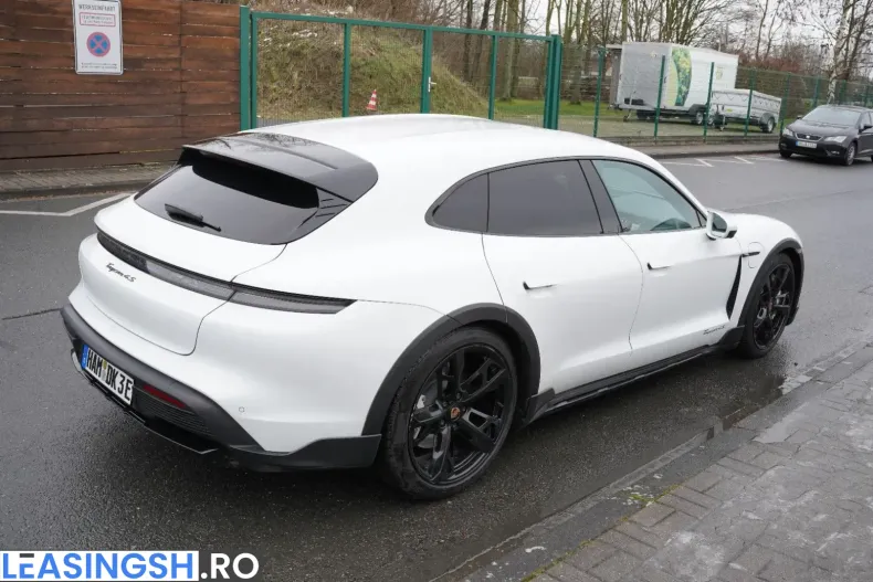 Porsche Taycan din 2021 cu 63.000 km - oferta POR214370 - foto 6