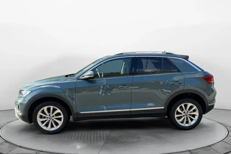 Volkswagen T-Roc din 2024 cu 22.400 km - oferta VOL214373 - foto 3