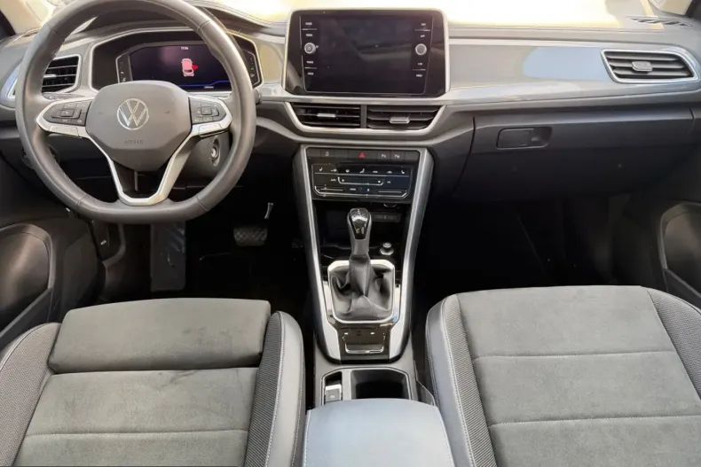 Volkswagen T-Roc din 2024 cu 22.400 km - oferta VOL214373 - foto 8