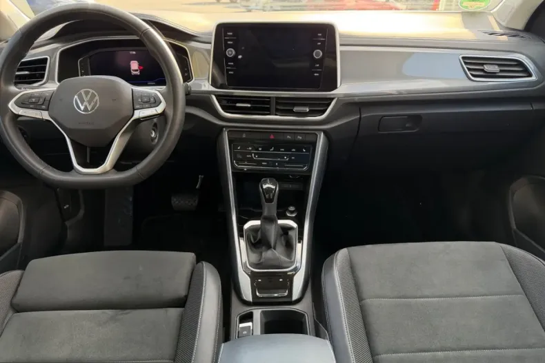 Volkswagen T-Roc din 2024 cu 22.400 km - oferta VOL214373 - foto 9