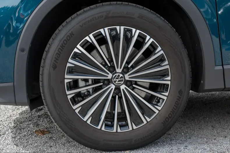 Volkswagen Tiguan din 2025 cu 16.298 km - oferta VOL214375 - foto 6