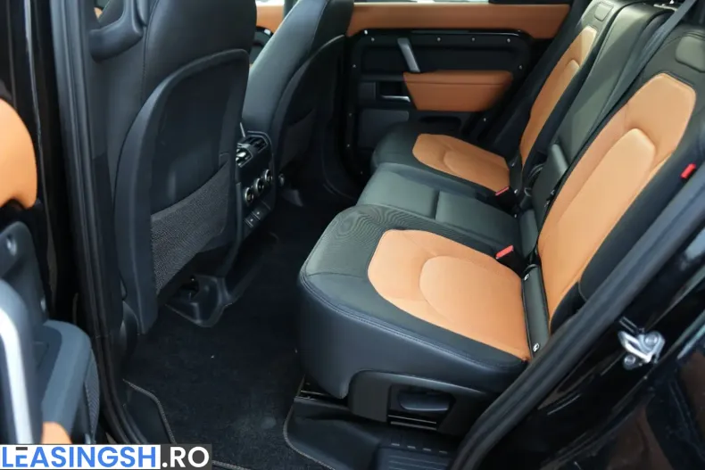 Land Rover Defender din 2024 cu 48.490 km - oferta LAN214376 - foto 14
