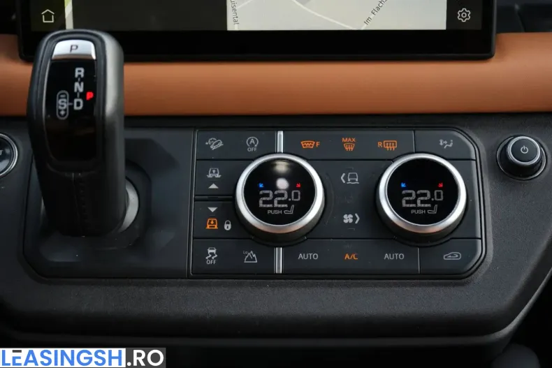 Land Rover Defender din 2024 cu 48.490 km - oferta LAN214376 - foto 21