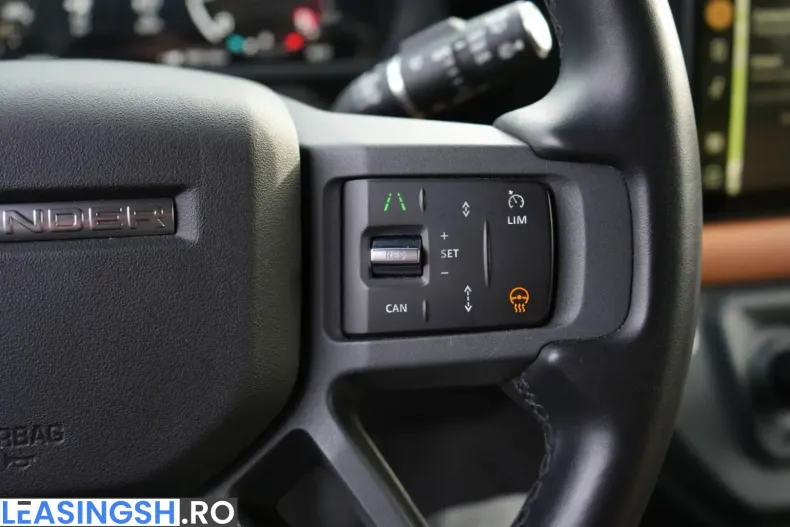 Land Rover Defender din 2024 cu 48.490 km - oferta LAN214376 - foto 24