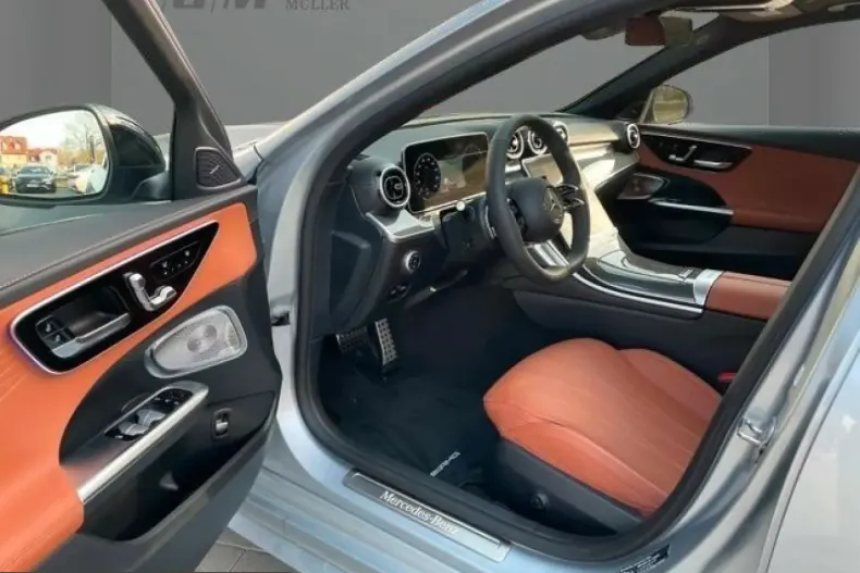 Mercedes-Benz C 300 (Clasa C) din 2023 cu 42.800 km - oferta MER214377 - foto 6