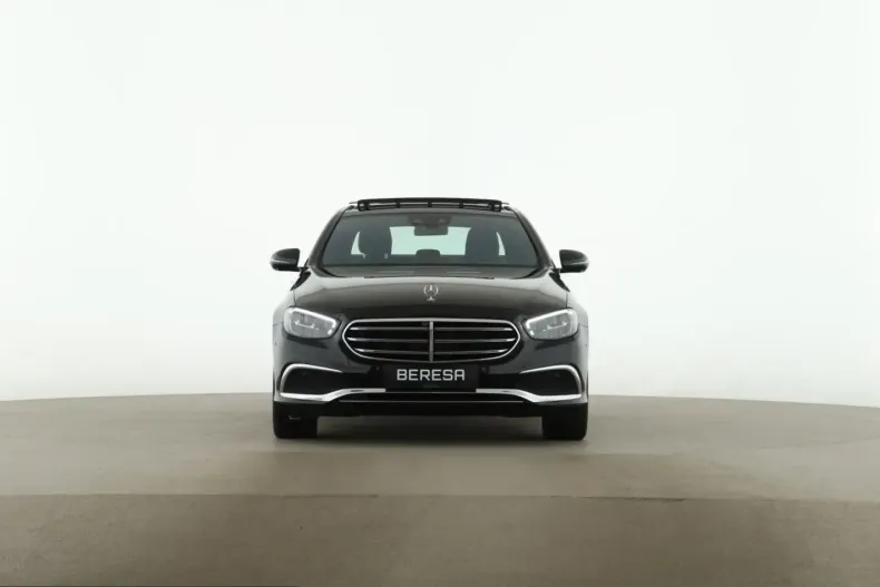 Mercedes-Benz E 300 (Clasa E) din 2022 cu 102.200 km - oferta MER214388 - foto 3