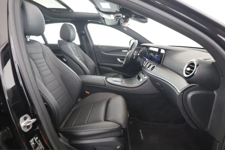 Mercedes-Benz E 300 (Clasa E) din 2022 cu 102.200 km - oferta MER214388 - foto 10