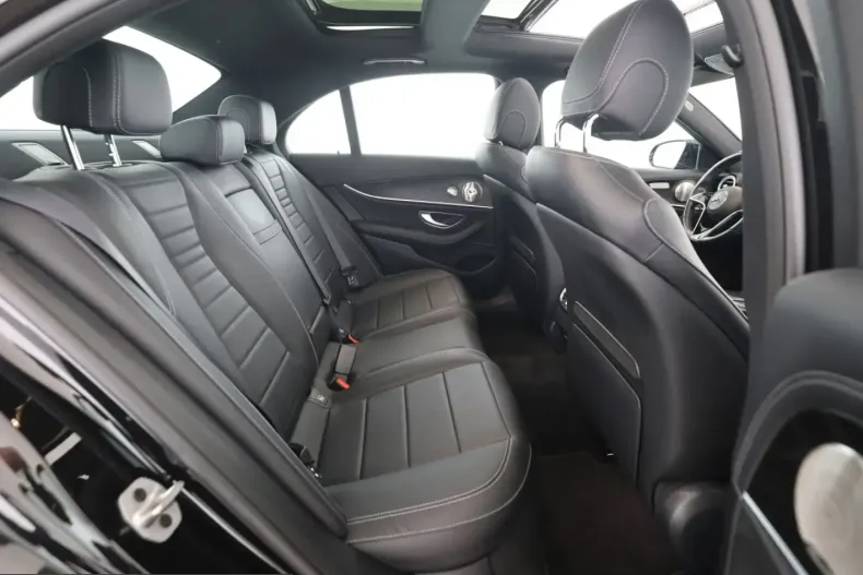 Mercedes-Benz E 300 (Clasa E) din 2022 cu 102.200 km - oferta MER214388 - foto 15