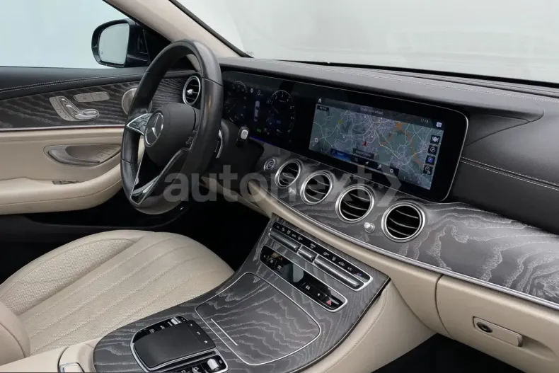 Mercedes-Benz E 300 (Clasa E) din 2021 cu 115.050 km - oferta MER214389 - foto 14
