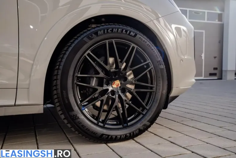 Porsche Cayenne din 2026 cu 25 km - oferta POR214391 - foto 11