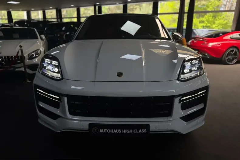 Porsche Cayenne din 2026 cu 60 km - oferta POR214401 - foto 3
