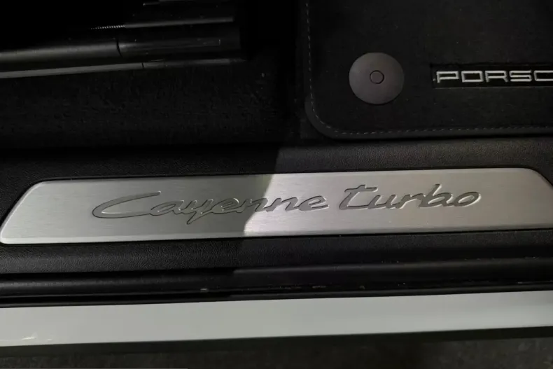 Porsche Cayenne din 2026 cu 60 km - oferta POR214401 - foto 14
