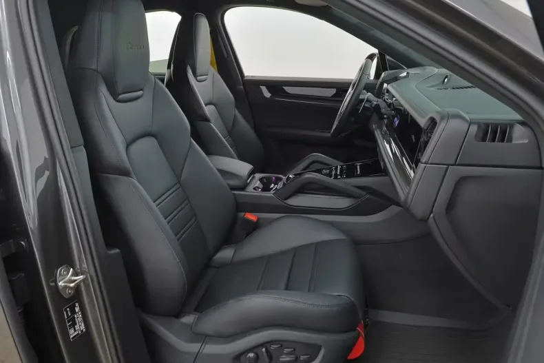 Porsche Cayenne din 2025 cu 7.700 km - oferta POR214409 - foto 13