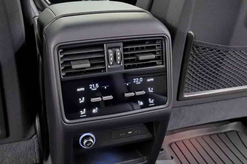 Porsche Cayenne din 2025 cu 7.700 km - oferta POR214409 - foto 24