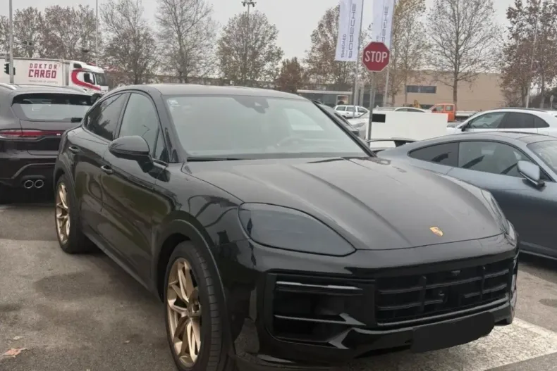 Porsche Cayenne din 2025 cu 20.500 km - oferta POR214416 - foto 14