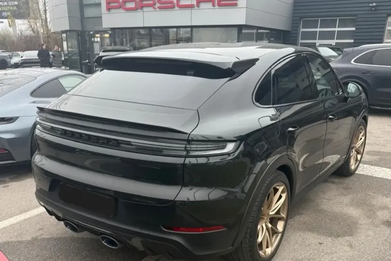 Porsche Cayenne din 2025 cu 20.500 km - oferta POR214416 - foto 15