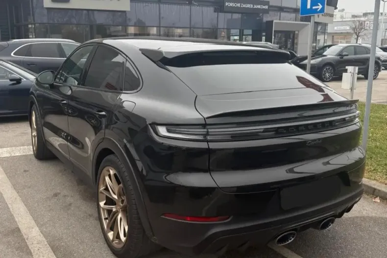 Porsche Cayenne din 2025 cu 20.500 km - oferta POR214416 - foto 18