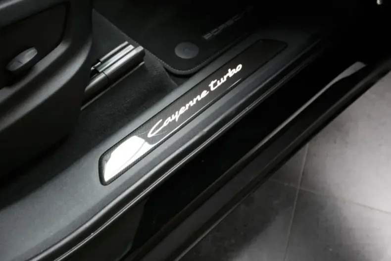 Porsche Cayenne din 2025 cu 20.500 km - oferta POR214416 - foto 24