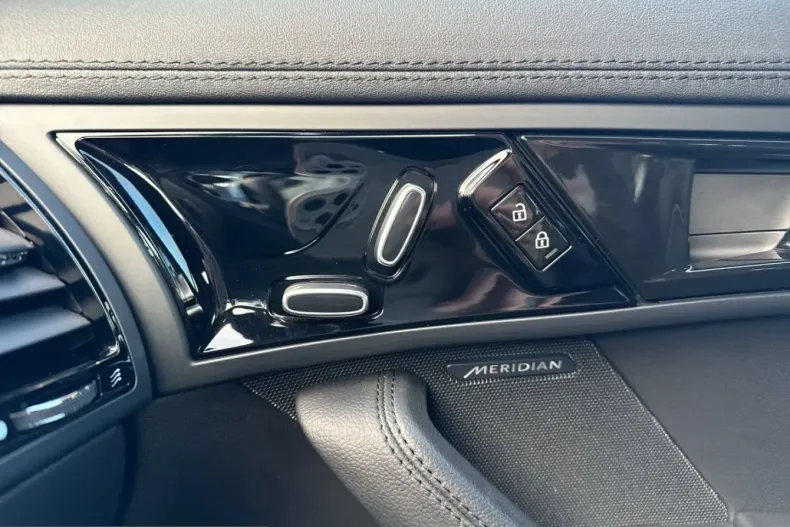 Jaguar F-Type din 2024 cu 20.500 km - oferta JAG214422 - foto 23
