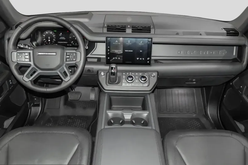 Land Rover Defender din 2024 cu 11.250 km - oferta LAN214426 - foto 4